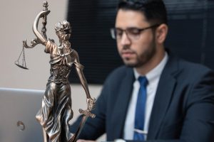 Jak kancelaria capital legal wspiera startupy w pierwszych krokach?